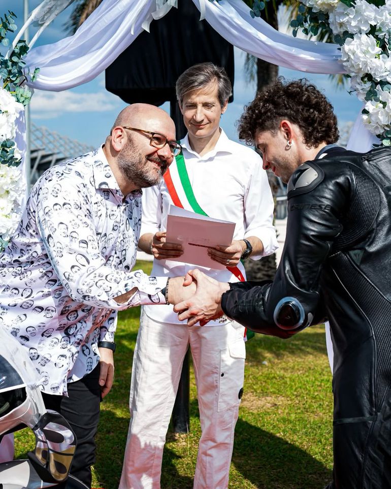 Renovação entre Marco Bezzechi e a Aprilia tratada como um casamento  - Instagram/Marcobez72