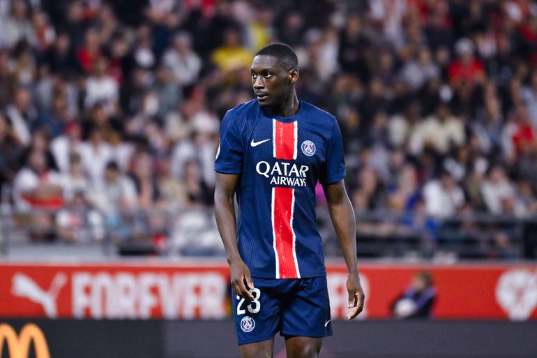 Kolo Muani do Eintracht Frankfurt para o PSG (€95 milhões), 2023/24 — O longilíneo avançado destacou-se na Bundesliga e o milionário PSG abriu os cordões à bolsa para ter... 11 golos em 54 jogos