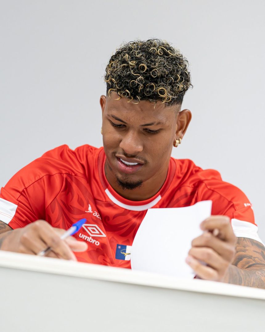 Marcos Victor assinou até final da época. -Foto: SANTA CLARA