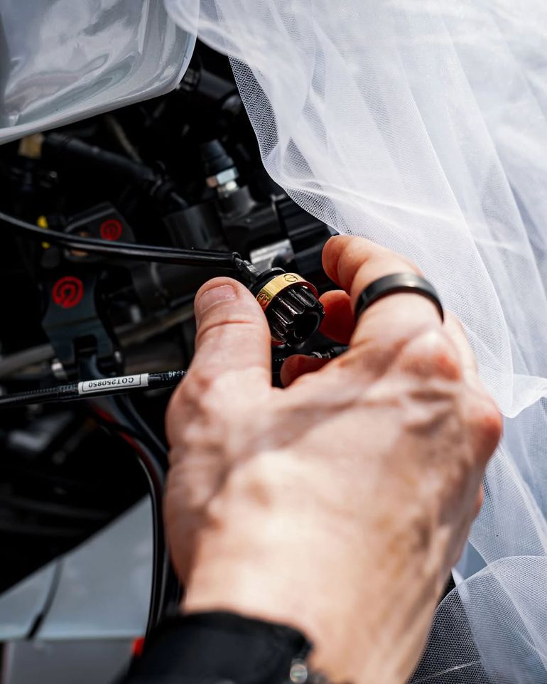 Renovação entre Marco Bezzechi e a Aprilia tratada como um casamento  - Instagram/Marcobez72