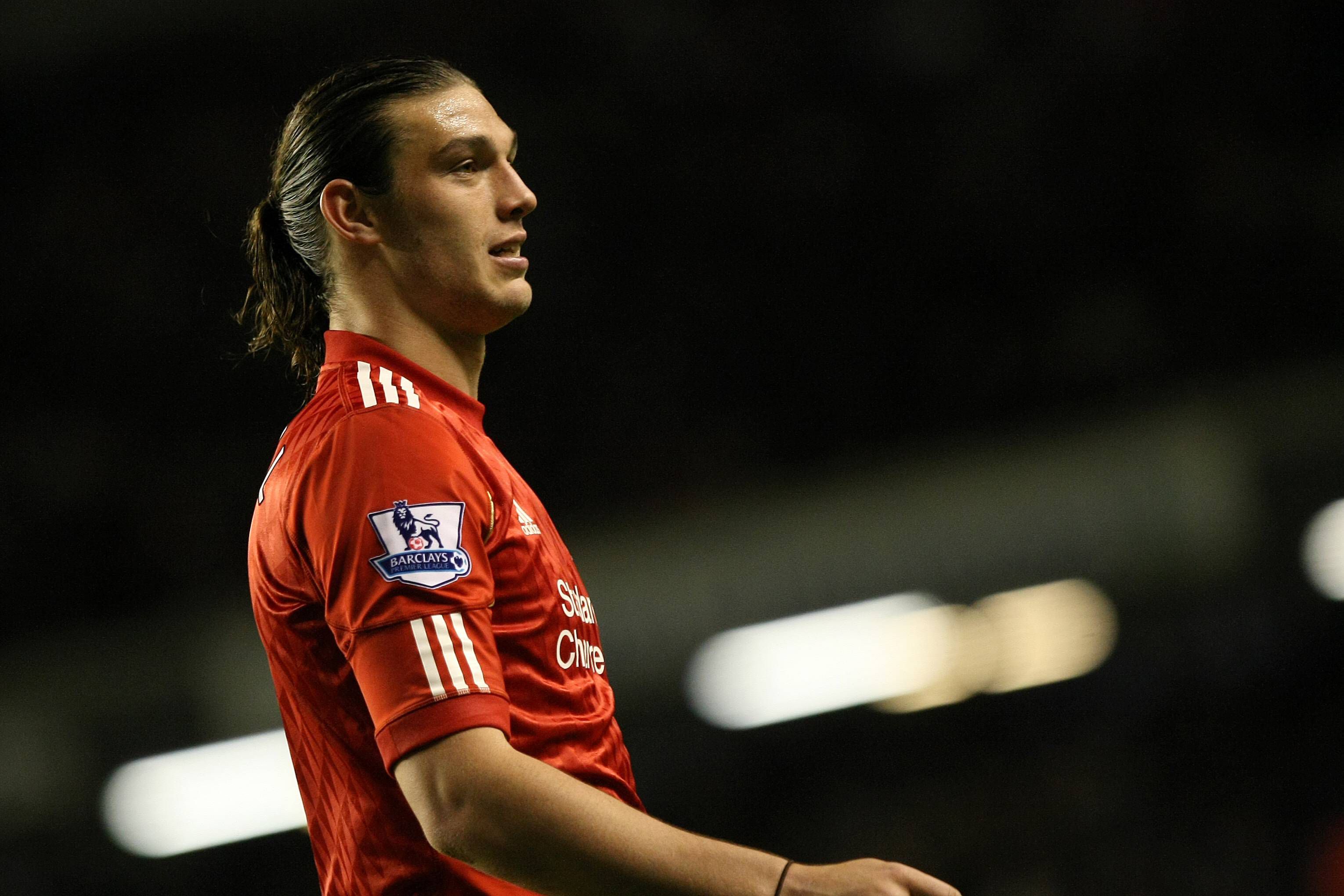 Andy Carroll do Newcastle para o Liverpool (€40 milhões), 2011/12 — O gigante avançado inglês destacou-se pelos 'magpies' mas quase nem se deu por ele nos 'reds': 11 golos em 58 jogos