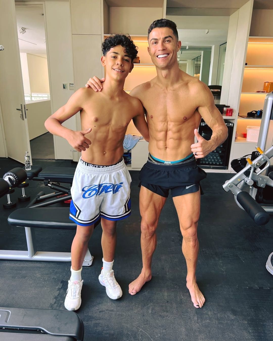 Em 2024, após novo treino com o filho, já a caminho dos 40 anos (Foto: cristiano/Instagram)