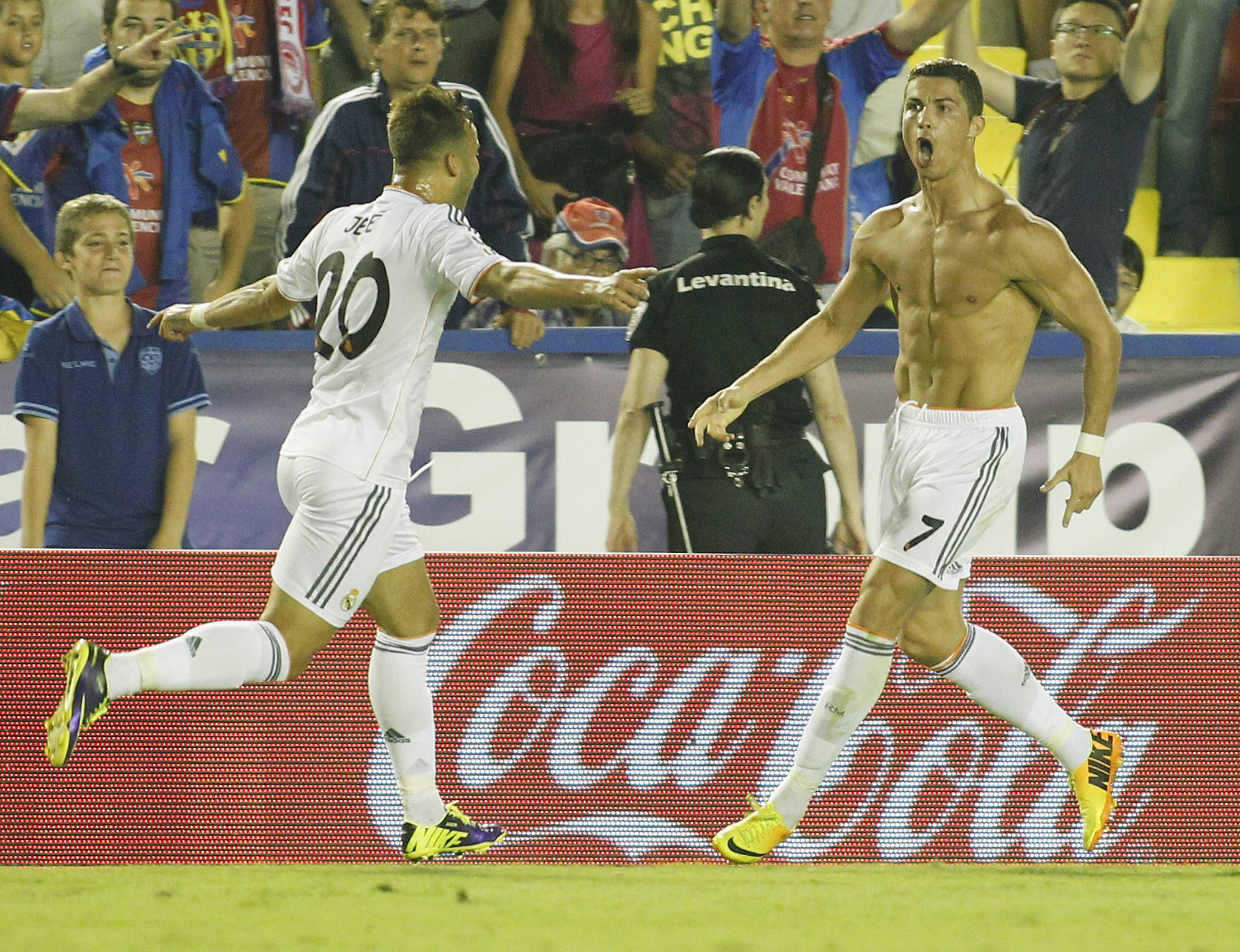 A celebrar um golo frente ao Levante em 2013(IMAGO)