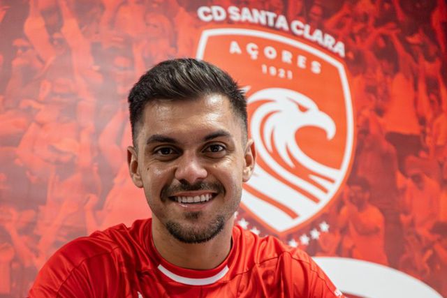 Andrey assinou até junho de 2027. -Foto: SANTA CLARA