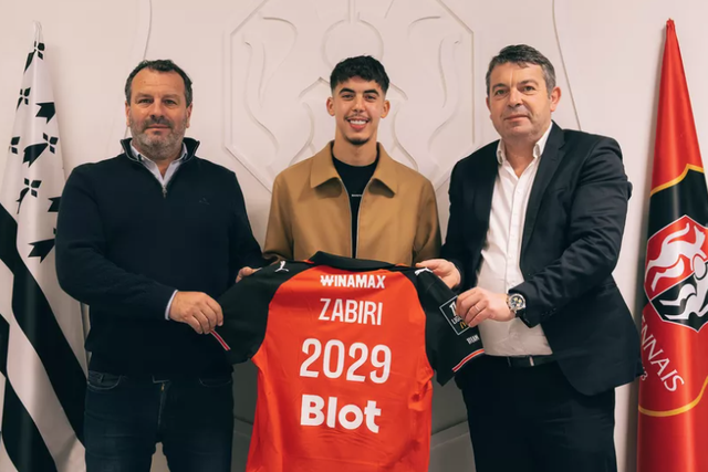 Zabiri reforça o Rennes - Foto: Rennes