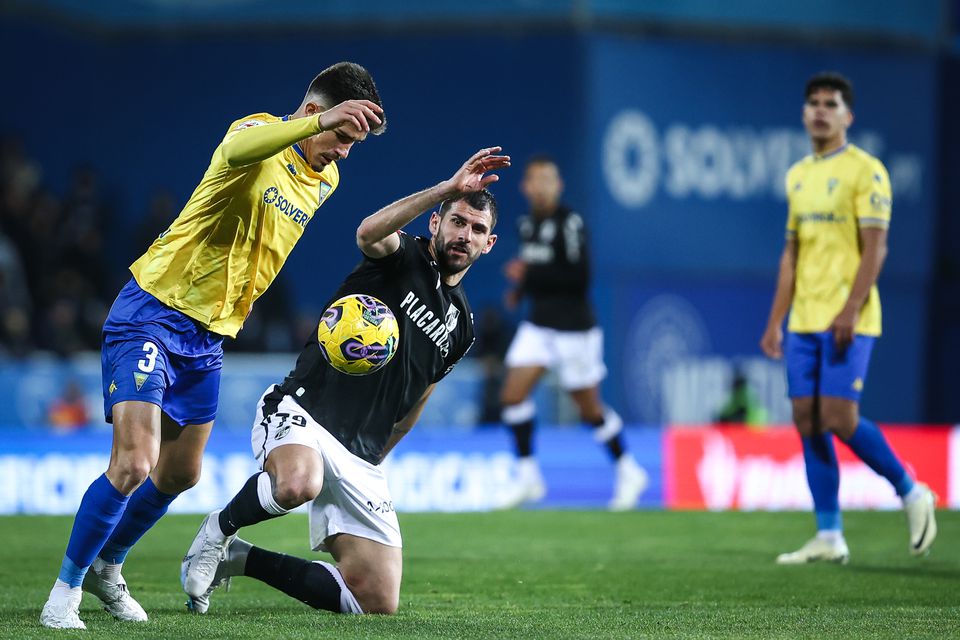 Os destaques do V. Guimarães: magia de Jota à frente, barreira de Charles atrás