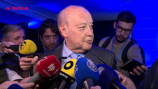 «Academia? Já andam lá os tratores a destruir aquilo»