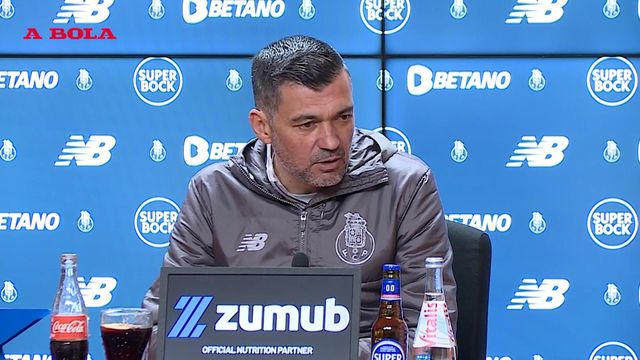 Sérgio Conceição comenta «ataque móvel» do Benfica