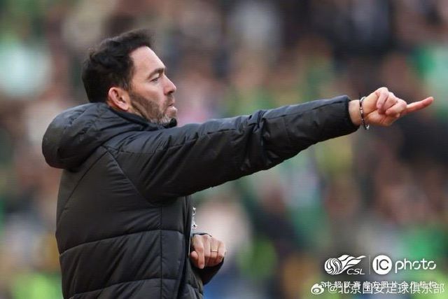 China: Ricardo Soares chega ao terceiro lugar do campeonato