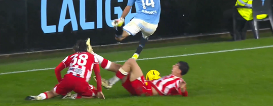 VÍDEO: Luka Romero leva pontapé na cara de… colega de equipa
