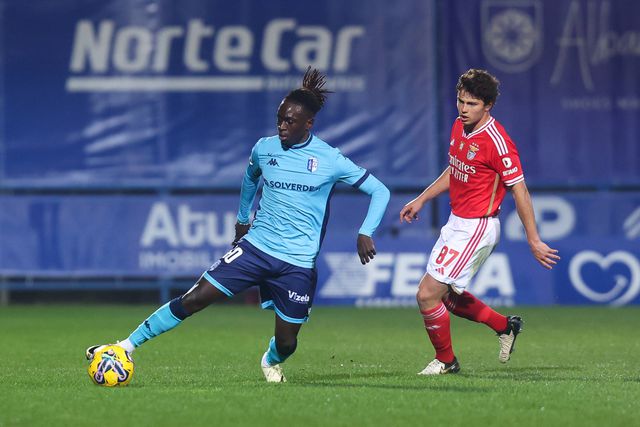 Vizela anuncia mais duas saídas