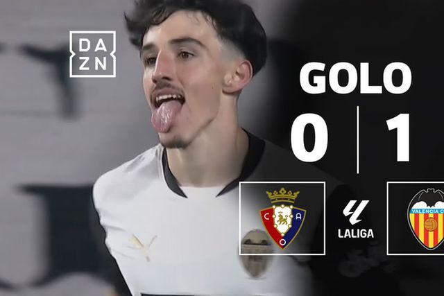 VÍDEO: Diego López finta guarda-redes e coloca Valência na frente