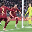 Rensch e Dovbyk festejam golo da Roma