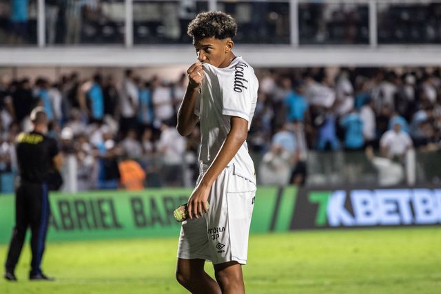 Filho de Robinho causa polémica no Santos