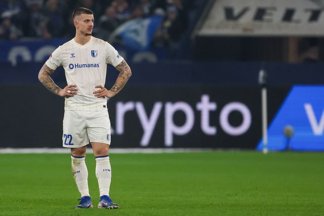 Um dos melhores avançados polacos da atualidade foi lateral-direito frustrado até esta época