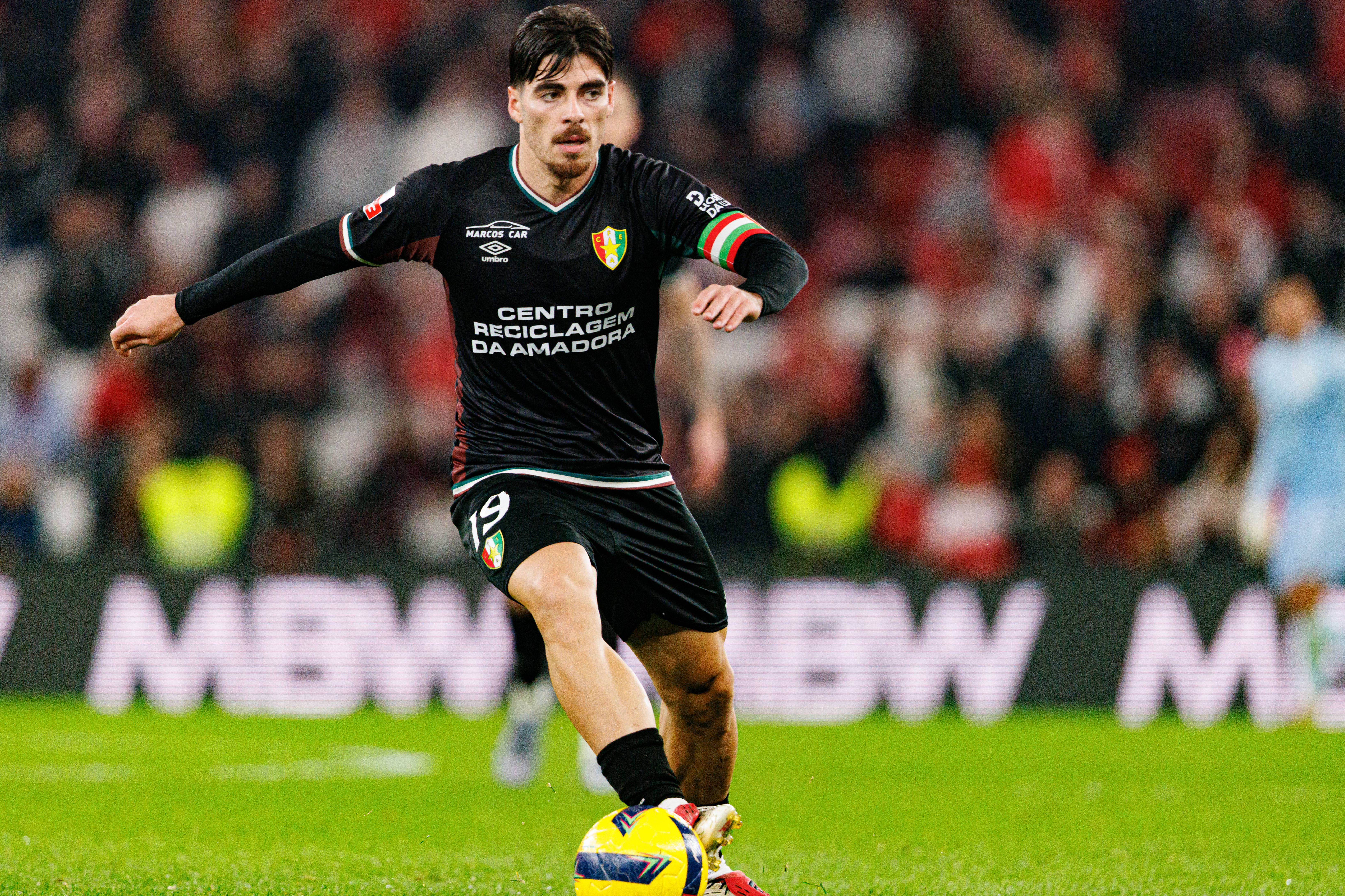 Centrocampista tem uma versatilidade que lhe permite desempenhar várias funções no terreno de jogo