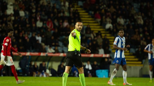 «Os árbitros não se têm protegido uns aos outros»