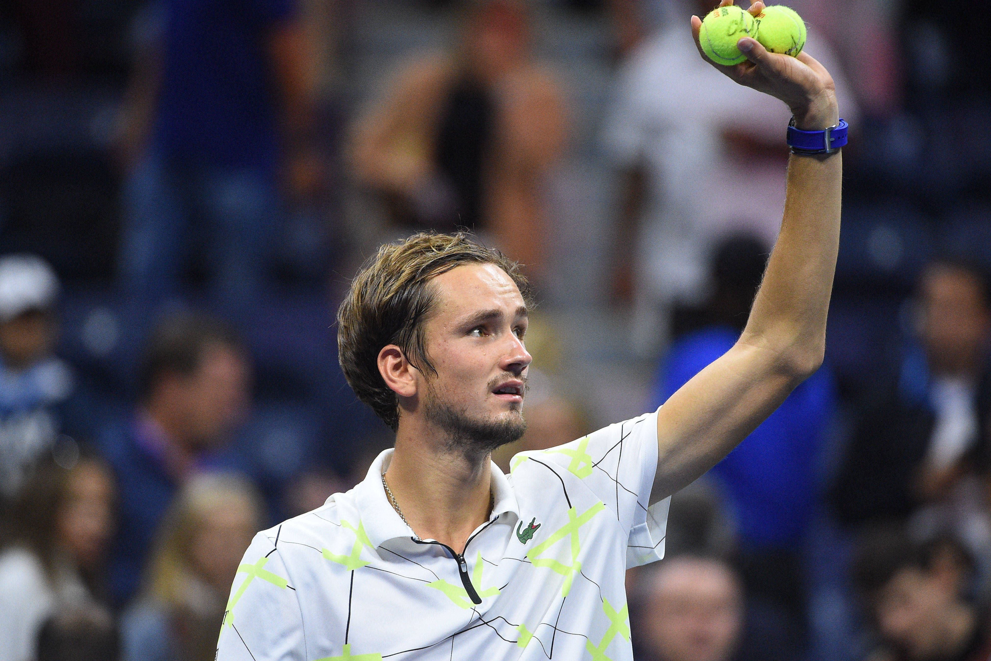 Daniil Medvedev espera conseguir sair do Dubai nesta terça-feira. IMAGO