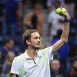 Daniil Medvedev espera conseguir sair do Dubai nesta terça-feira. IMAGO