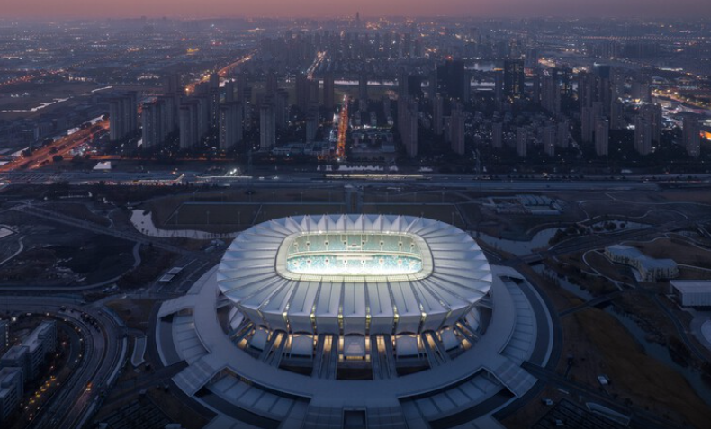 Estádio de Kunshan, Suzhou, China. 45.000 lugares Abriu em fevereiro de 2025 - Foto:@creatARImages