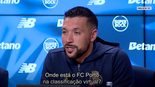 «Liga virtual? Também há um troféu para o campeão?»