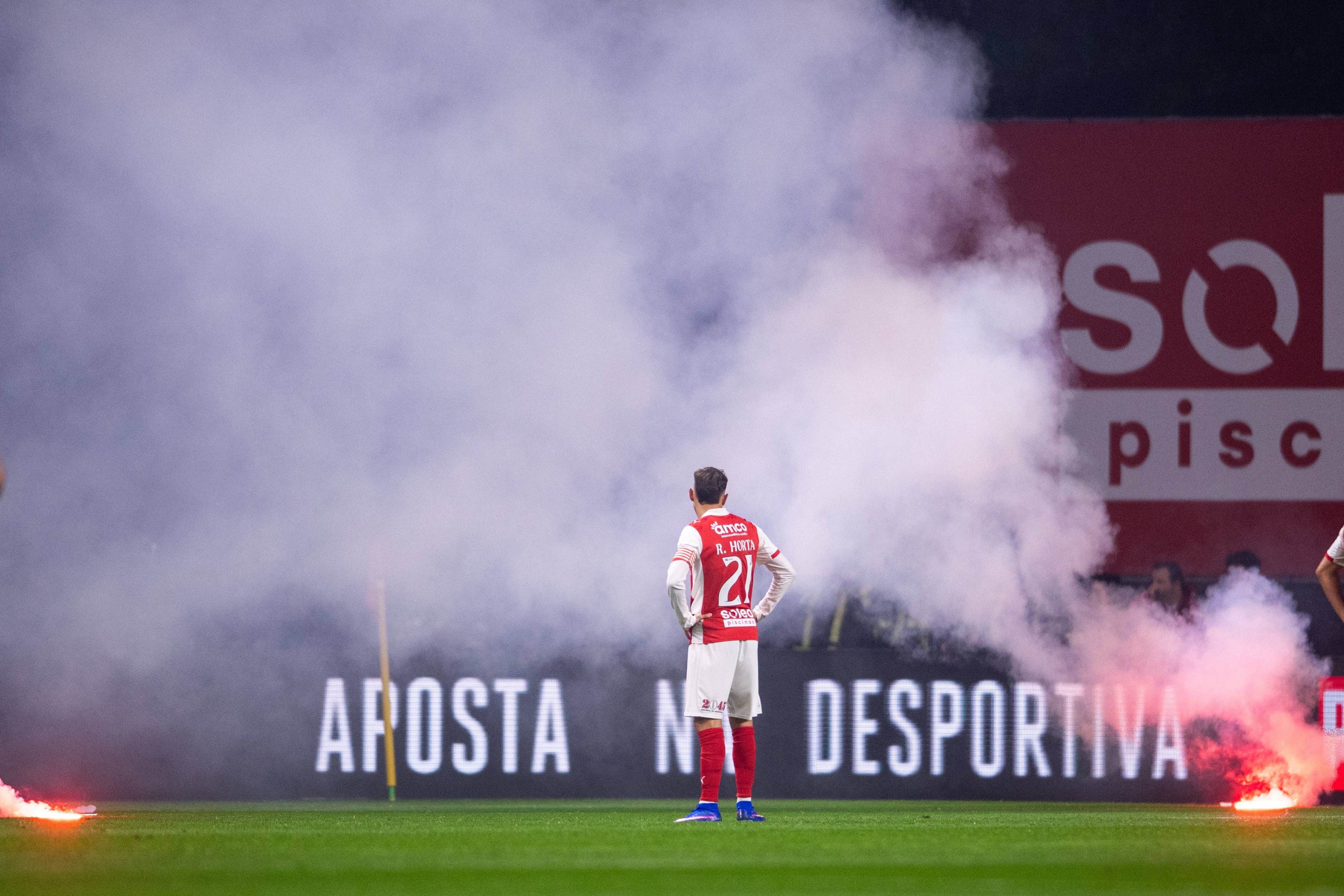Dérbi entre SC Braga e Vitória de Guimarães gerou troca de galhardetes entre guerreiros e polícia