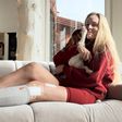 Lindsey Vonn de regresso a casa após a lesão grave, com o cão Chance. Foto Instagram/Lindsey Vonn