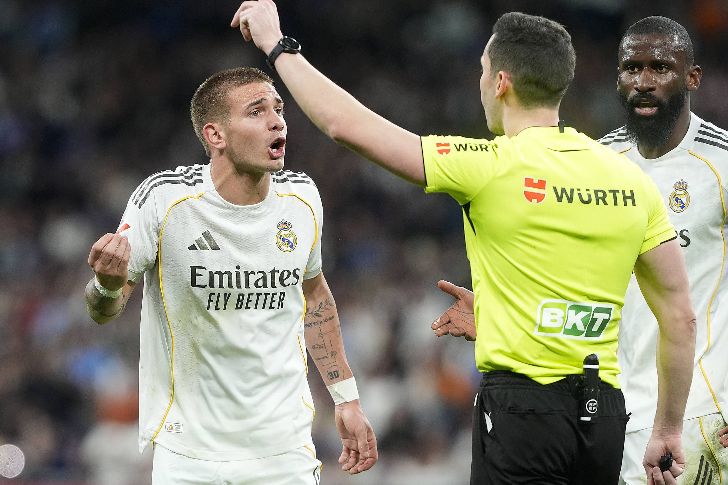 Mastantuono expulso na derrota do Real Madrid