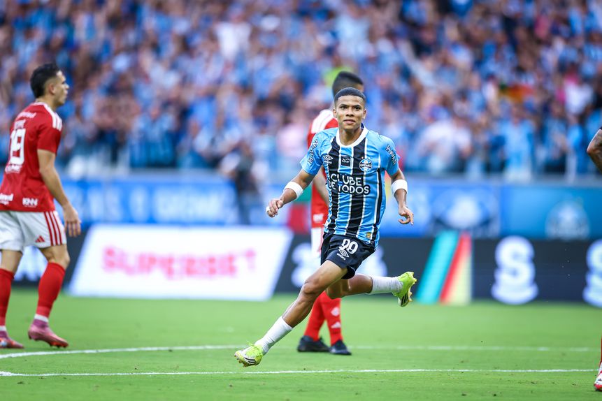 Enamorado celebra golo do Grêmio na final contra o Internacional. Foto LUCAS UEBEL/GREMIO FBPA