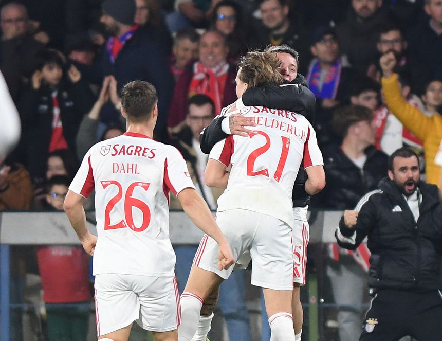 Schjelderup festeja com Prestianni - Foto: Rogério Ferreira/Kapta+