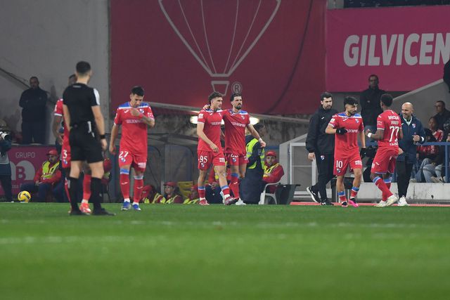 Santi García assistiu Héctor Hernández (Foto: Rogério Ferreira/Kapta+)