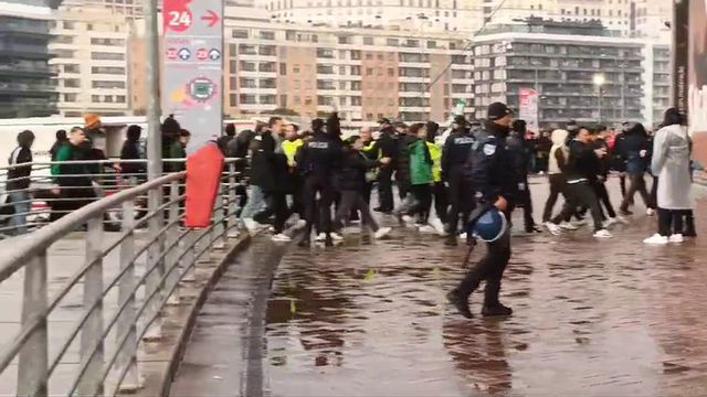 Primeiros adeptos do Sporting a chegar à Luz