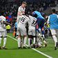 Lyon avança para a final da Taça de França e adeptos invadem o relvado