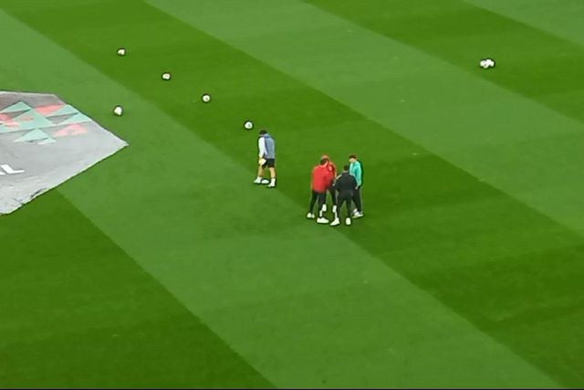 Eduardo Quaresma convive com amigos benfiquistas