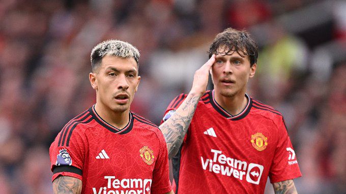 Manchester United perde dois centrais de uma vez