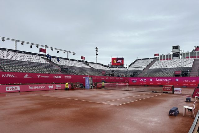 Estoril Open: chuva altera ordem de jogos de terça-feira