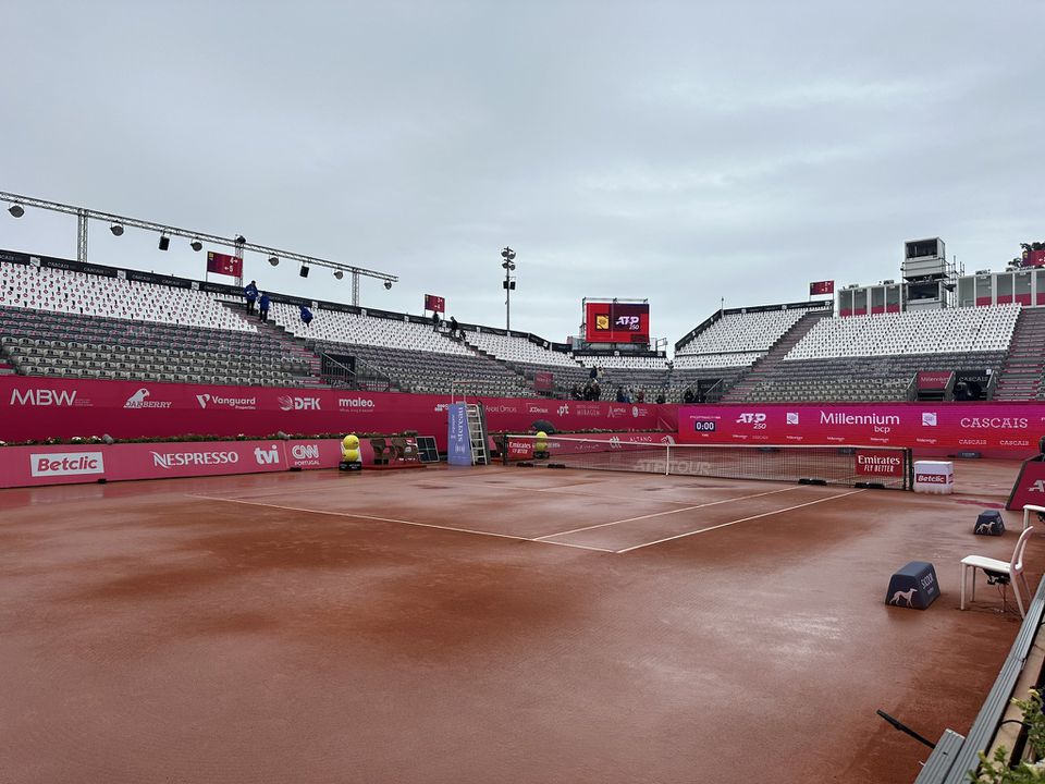 Estoril Open: chuva altera ordem de jogos de terça-feira