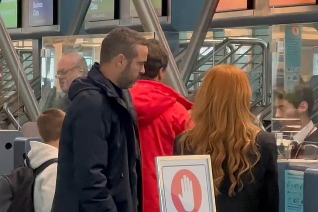 Artur Jorge no aeroporto do Porto para negociar com o Botafogo