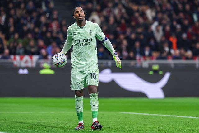 24 - Mike Maignan, Milan. 5 jogos, 3 a zero, 3 golos sofridos