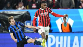  Milan e Inter anulam-se e adiam decisões na Taça de Itália 