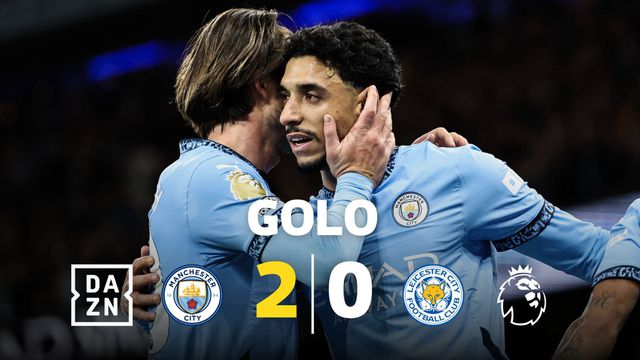 VÍDEO: guarda-redes do Leicester faz 'oferta' e Marmoush agradece