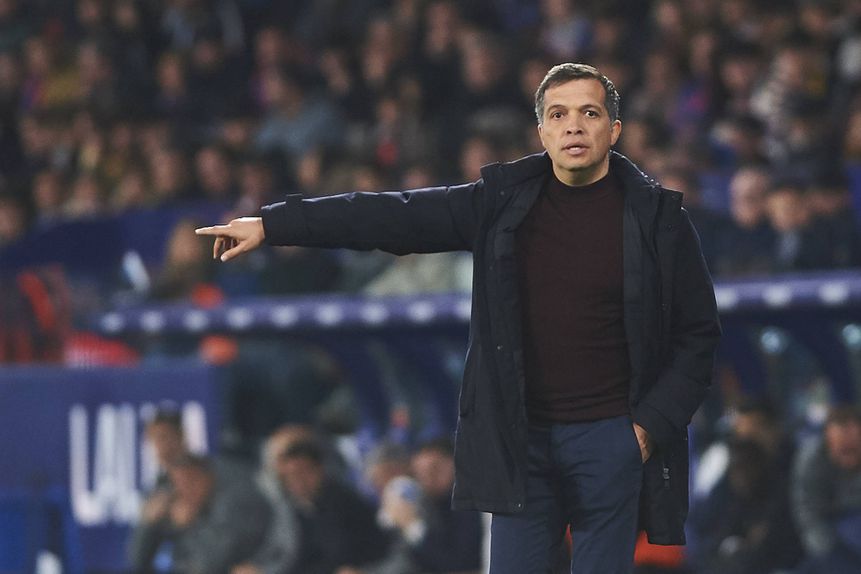 Luís Castro trocou o Nantes pelo Levante esta época