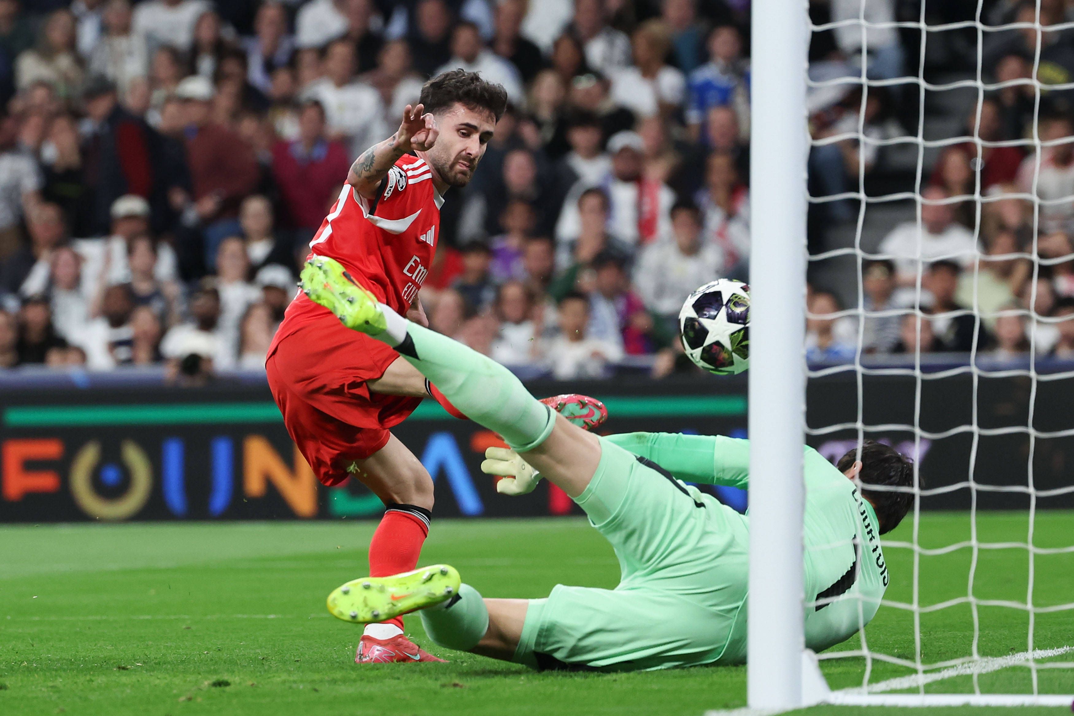 Rafa (€7,5M): dois golos em 12 jogos. Regresso atribulado de Rafa, que ainda não convenceu. Sem marcar há cinco jogos, peca na tomada de decisão e na acelaração e ainda não atingiu as expectativas encarnadas — Foto: IMAGO