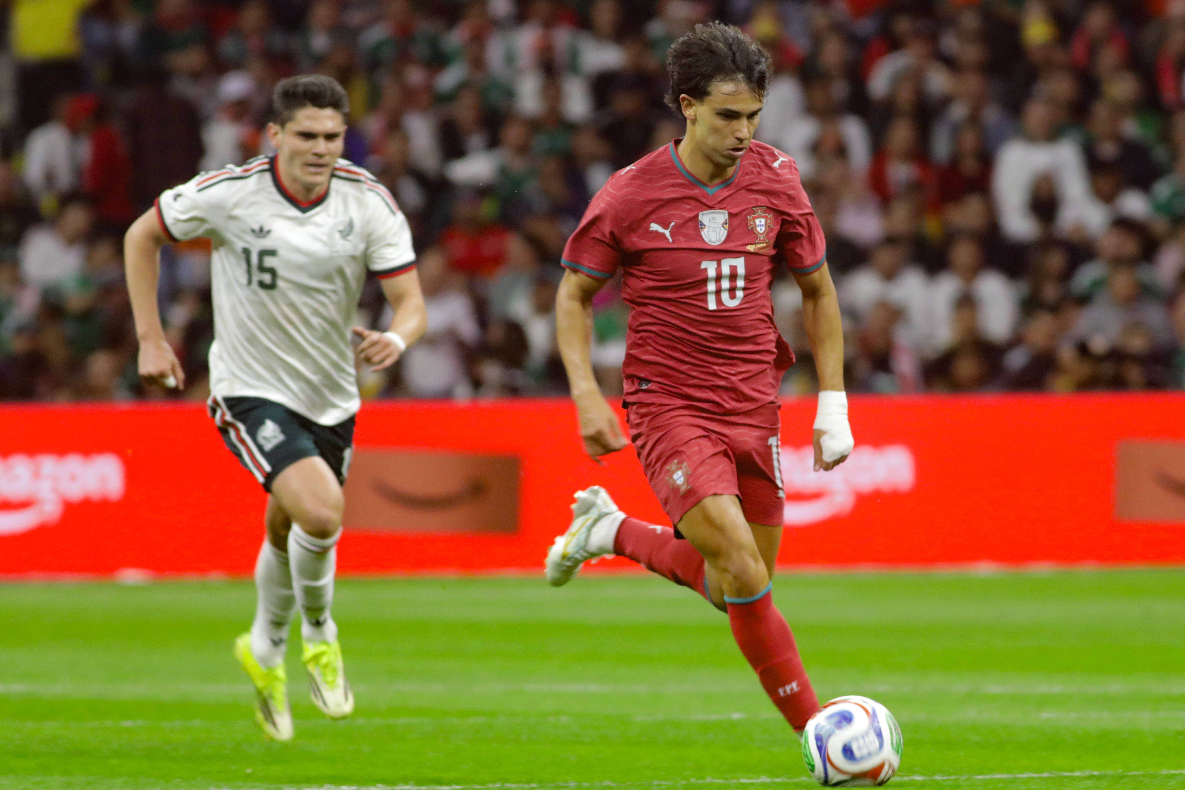 João Félix jogou os dois jogos e aproveitou para voltar a mostrar o bom momento que vive na Arábia a Roberto Martínez - Foto: IMAGO