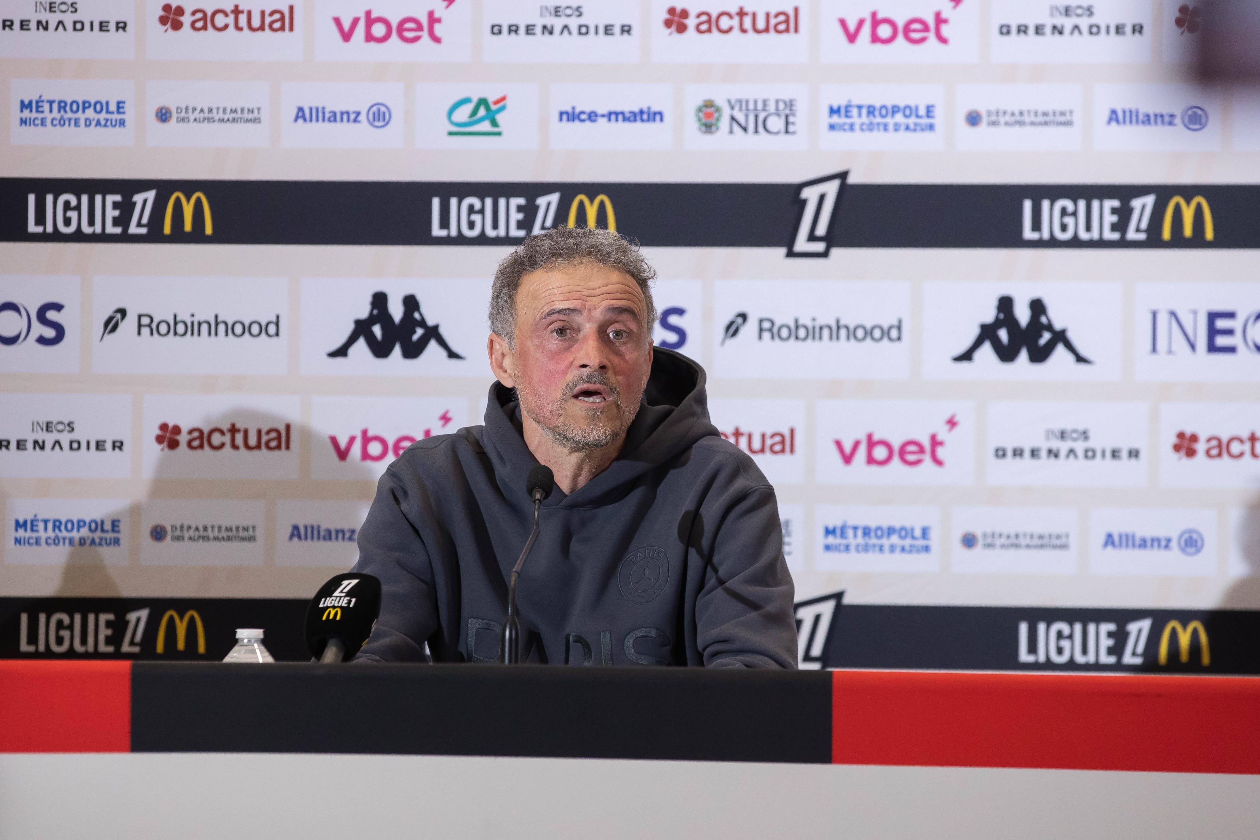 Luis Enrique, treinador do PSG, em conferência de imprensa