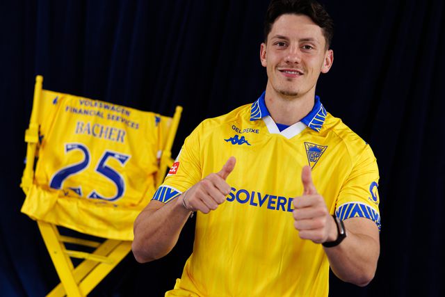 Felix Bacher esta a construir proeza rara: é o único de todos os jogadores de campo na Liga que soma todos os minutos em 25/26. Foto: Estoril Praia SAD