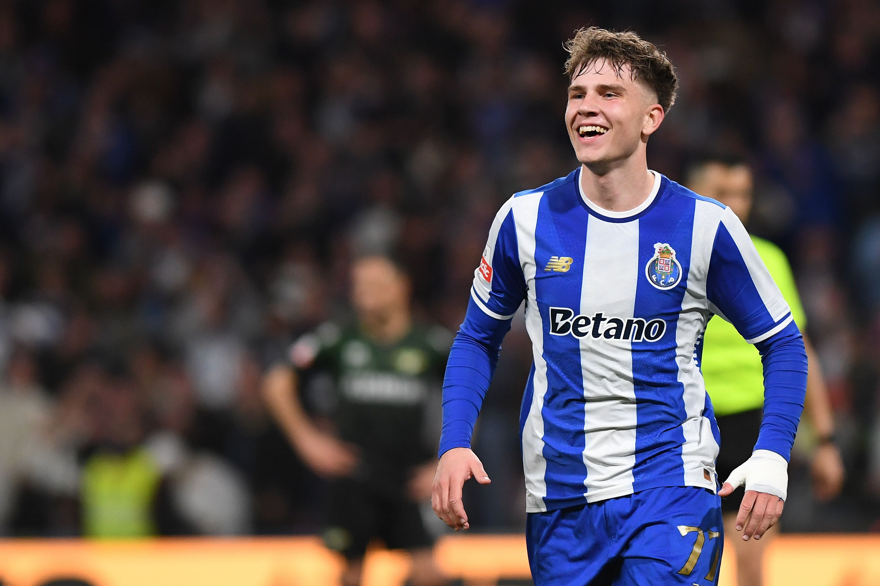 Oskar Pietuszewski foi uma de várias boas notícias que chegaram ao Dragão em janeiro. Há união e compromisso, vem aí a reta final. Foto Rogério Ferreira/KAPTA +