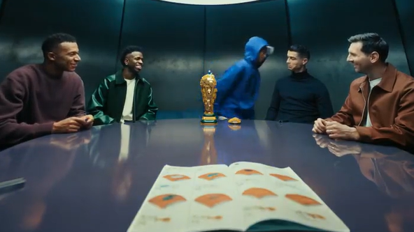 Ronaldo, Messi, Mbappé e Vinícius juntos em campanha da Lego para o Mundial