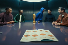 Ronaldo, Messi, Mbappé e Vinícius juntos em campanha da Lego para o Mundial
