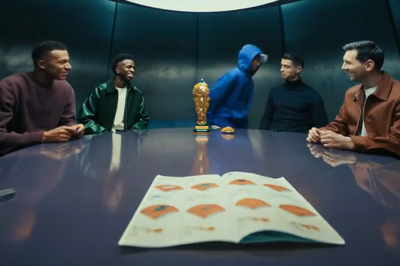 Ronaldo, Messi, Mbappé e Vinícius juntos em campanha da Lego para o Mundial